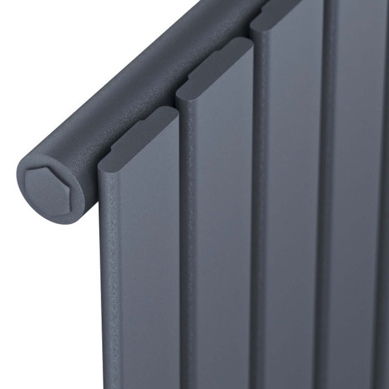 Bravo Vertical Single Radiator
Anthracite Close-up