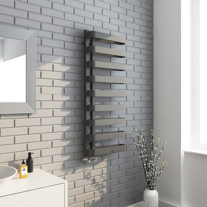 Luxe Towel Radiator
Anthracite 
Angled